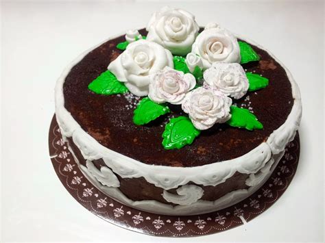 tarta de chocolate decorada con fondant