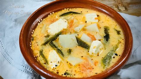 Caldo de papas con leche y queso panela