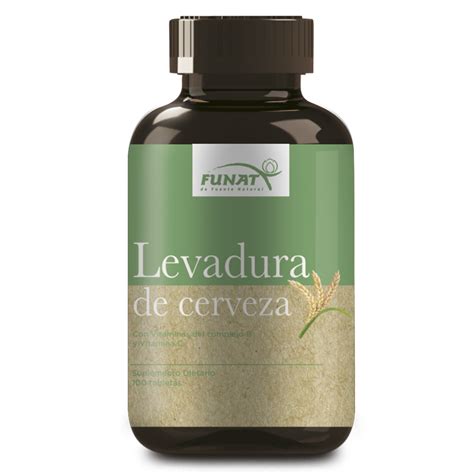 Variedad de formatos de levadura de cerveza: polvo, copos, tabletas y cápsulas.