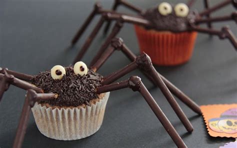 Cupcakes decorados como arañas dulces