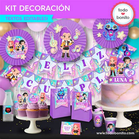Elementos de un kit imprimible de fiesta con temática de flamenco y piña, incluyendo envoltorios para dulces y etiquetas.