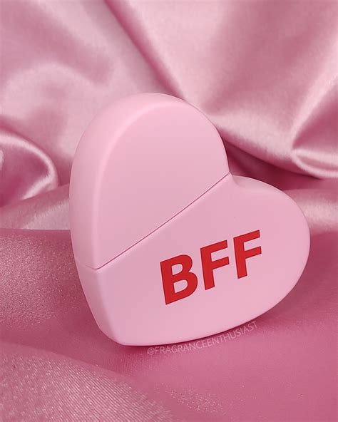 Frascos de perfume Kimoji Hearts con forma de corazón y sus nombres (Bae, BFF, Ride or Die)
