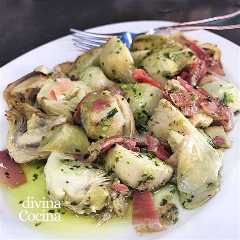 Alcachofas con jamón serrano salteadas