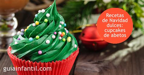 Postres navideños decorados con motivos festivos