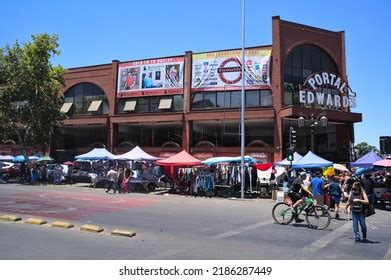 Imagen de la zona de Portal Edwards en Santiago, Chile