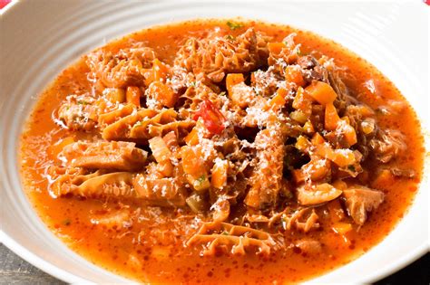 Foto de un plato de trippa alla romana