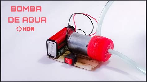 Ilustración de una bomba casera con olla exprés y tornillos
