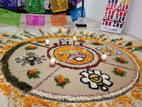Mural prehispánico ilustrando la ofrenda de tamales