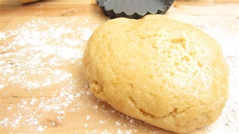 Ingredientes para la base de galleta y masa quebrada