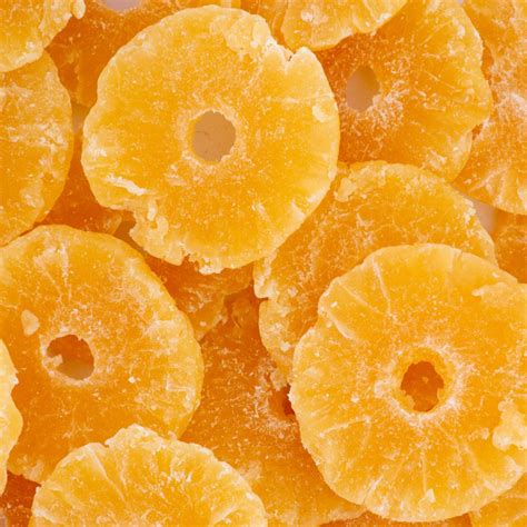 Foto de piña deshidratada cortada en rodajas