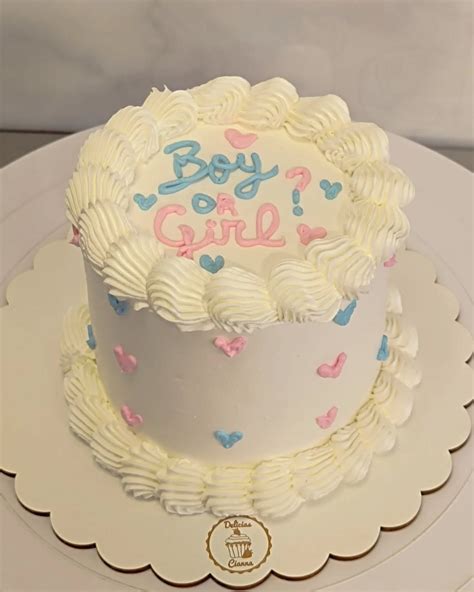 Torta de revelación de género con relleno sorpresa azul o rosa