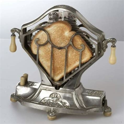 Una tostadora antigua con diseño clásico