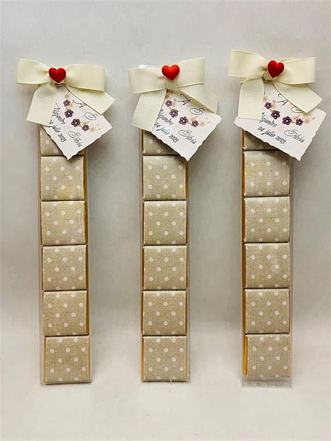 Regalos de chocolate personalizados para invitados de boda