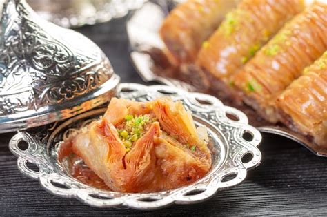 Variedad de postres árabes tradicionales