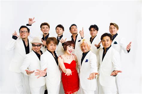 Foto de la Orquesta de la Luz en uno de sus shows en Japón