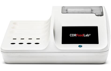 Foto del equipo CDR FoodLab® analizando muestras de aceite