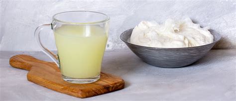 Esquema visual de la separación del suero y la leche en una preparación sobrefermentada.
