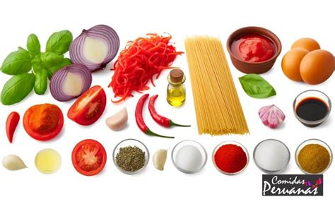 Ingredientes para Tallarines Rojos: pasta, carne molida, vegetales y condimentos