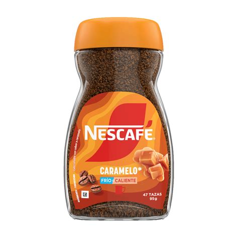 Imagen de un vaso alto de NESCAFÉ® Cappuccino con caramelo, hielo y crema batida