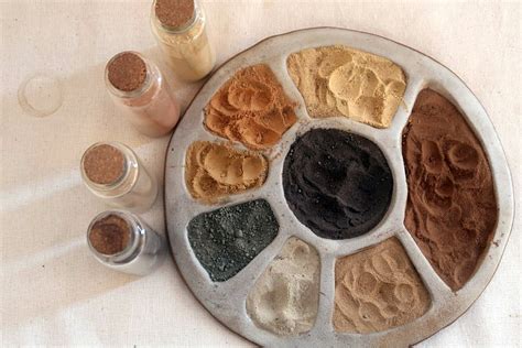 Colección de pigmentos de tierra de sombra con sus variaciones tonales