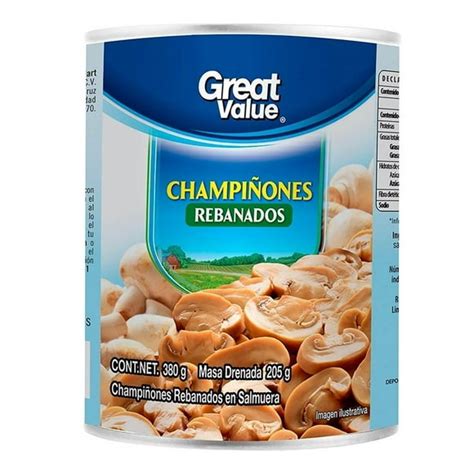 Fotografía profesional de una lata de champiñones laminados Eurochamp de 2,5 kg en un entorno de cocina profesional.
