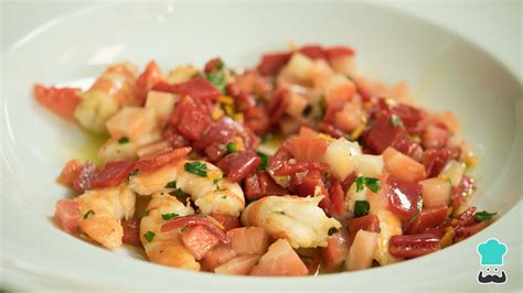 Langostinos salteados con verduras en wok