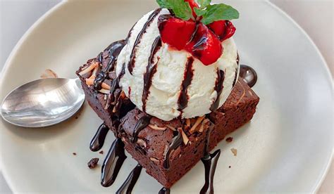 Ingredientes para la base del helado de brownie