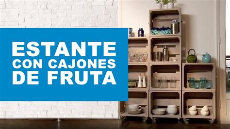 Estante modular con ruedas y tiradores, hecho de cajones de fruta reciclados
