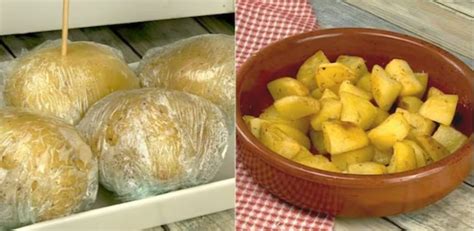 Patatas envueltas en film transparente listas para el microondas
