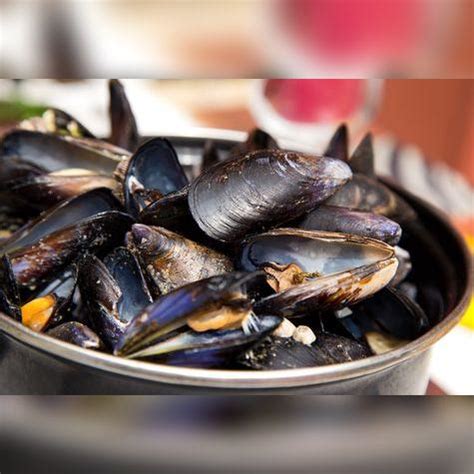 Infografía sobre los beneficios nutricionales de los choros (mejillones) destacando potasio, omega-3, zinc y vitamina C