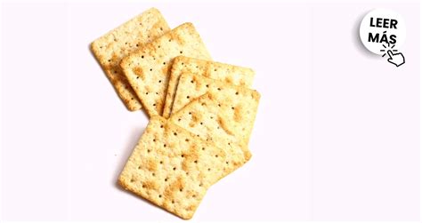 Variedad de galletas de agua o crackers