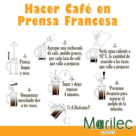 Prensa francesa con café listo para servir