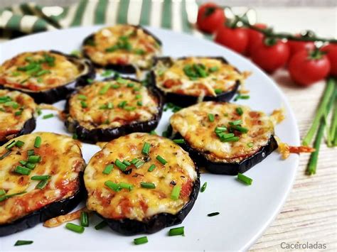 Foto de berenjenas al horno con tomate y queso gratinado