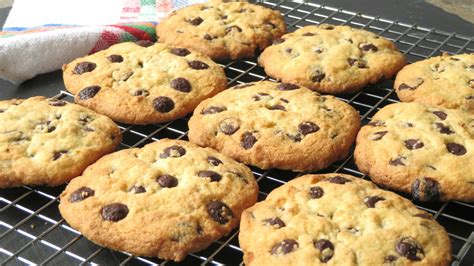 Foto de cookies con pepitas de chocolate sin mantequilla