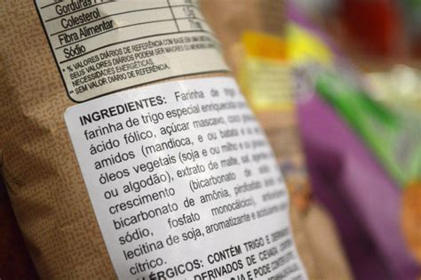 Infografía con la lista de ingredientes dividida por secciones: choclo, pino y adicionales.