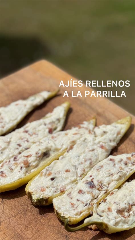 Ajíes blanqueados listos para rellenar