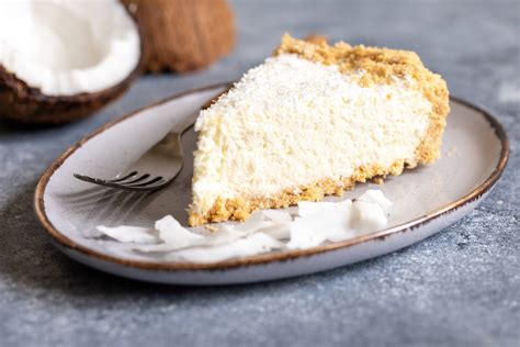 crema pastelera de coco en una tarta