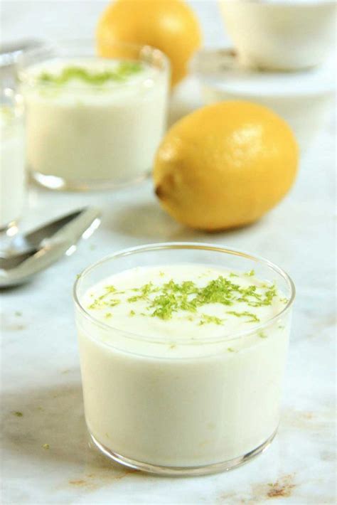 Preparación de base de postre de limón con leche condensada