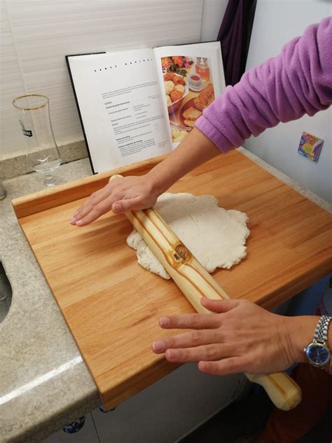 Diseño conceptual de una tabla de amasar portátil de madera