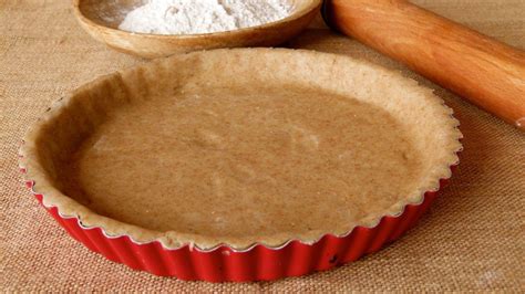 masa de tarta integral forrando molde