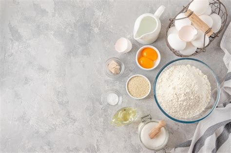 Ingredientes básicos para preparar masa de churros: harina, agua, sal