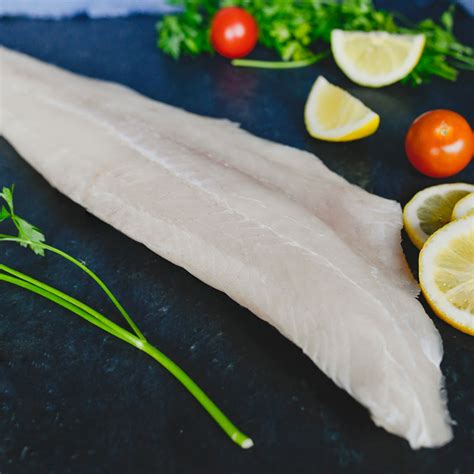 Filete de merluza austral fresco, listo para cocinar
