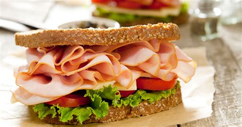 Foto de sándwich de pavo deshilachado