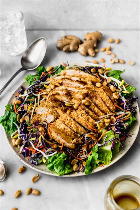 Ensalada de arroz oriental con almendras y semillas de sésamo