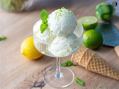 Ingredientes frescos para helado de limón
