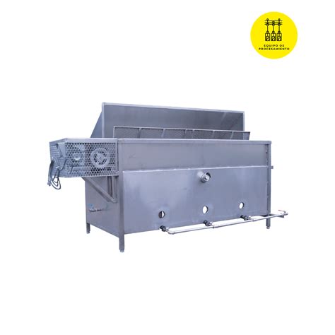 Máquina escaldadora de pollos con rodillos de goma.