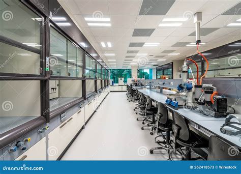 interior de un laboratorio a bordo del Cabo de Hornos
