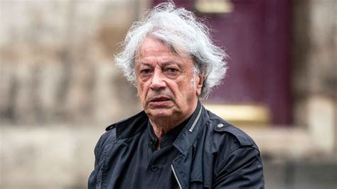Fotografía actual de Hervé Vilard.