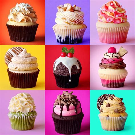Foto general de cupcakes variados y coloridos