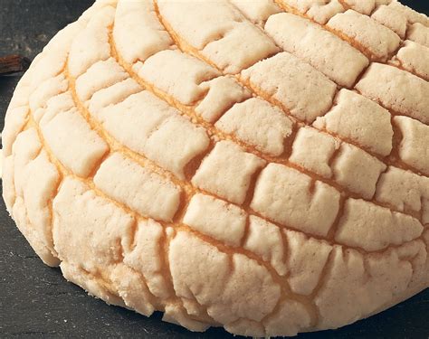 Muestra de la miga suave y esponjosa de una concha mexicana